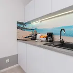 Unique With Balcony In By Renters Apartmán