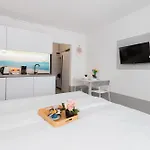 Apartmán Unique With Balcony In By Renters *