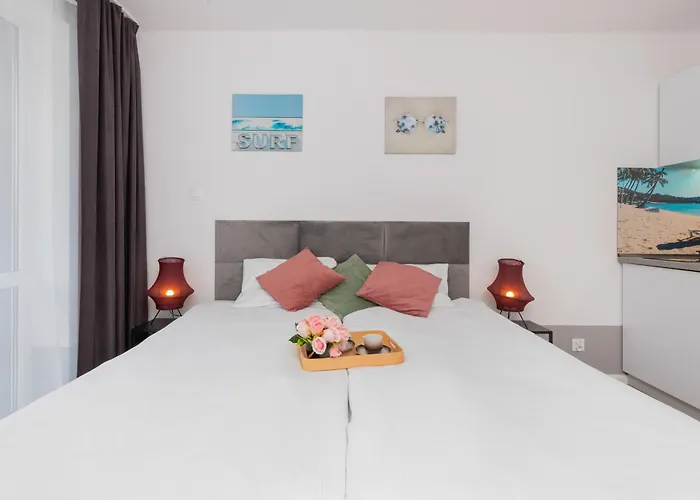 Unique With Balcony In Jastrzebia Gora By Renters *