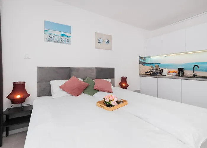 Unique With Balcony In Jastrzebia Gora By Renters *